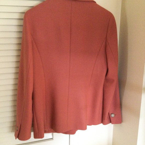 Blazer - Picture 3 of 6